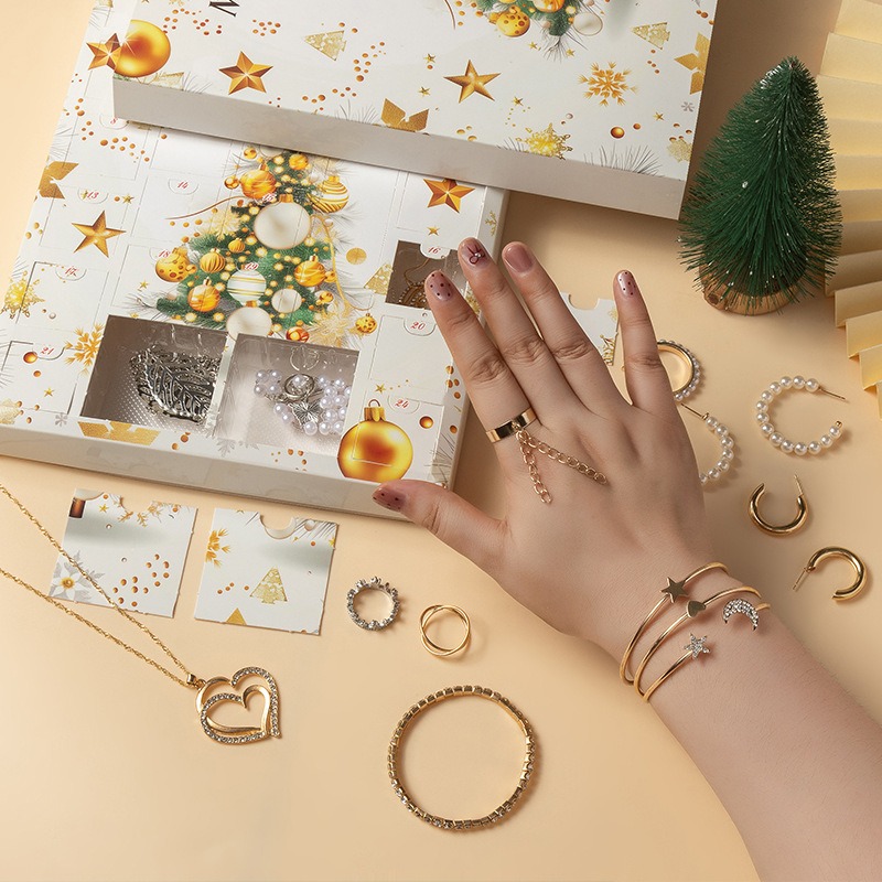 🎄 Christmas Jewelry Advent Calendar – Countdown with Style 🎄