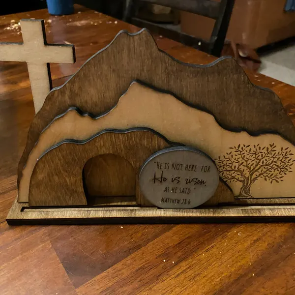 ✝Empty tomb Easter decor