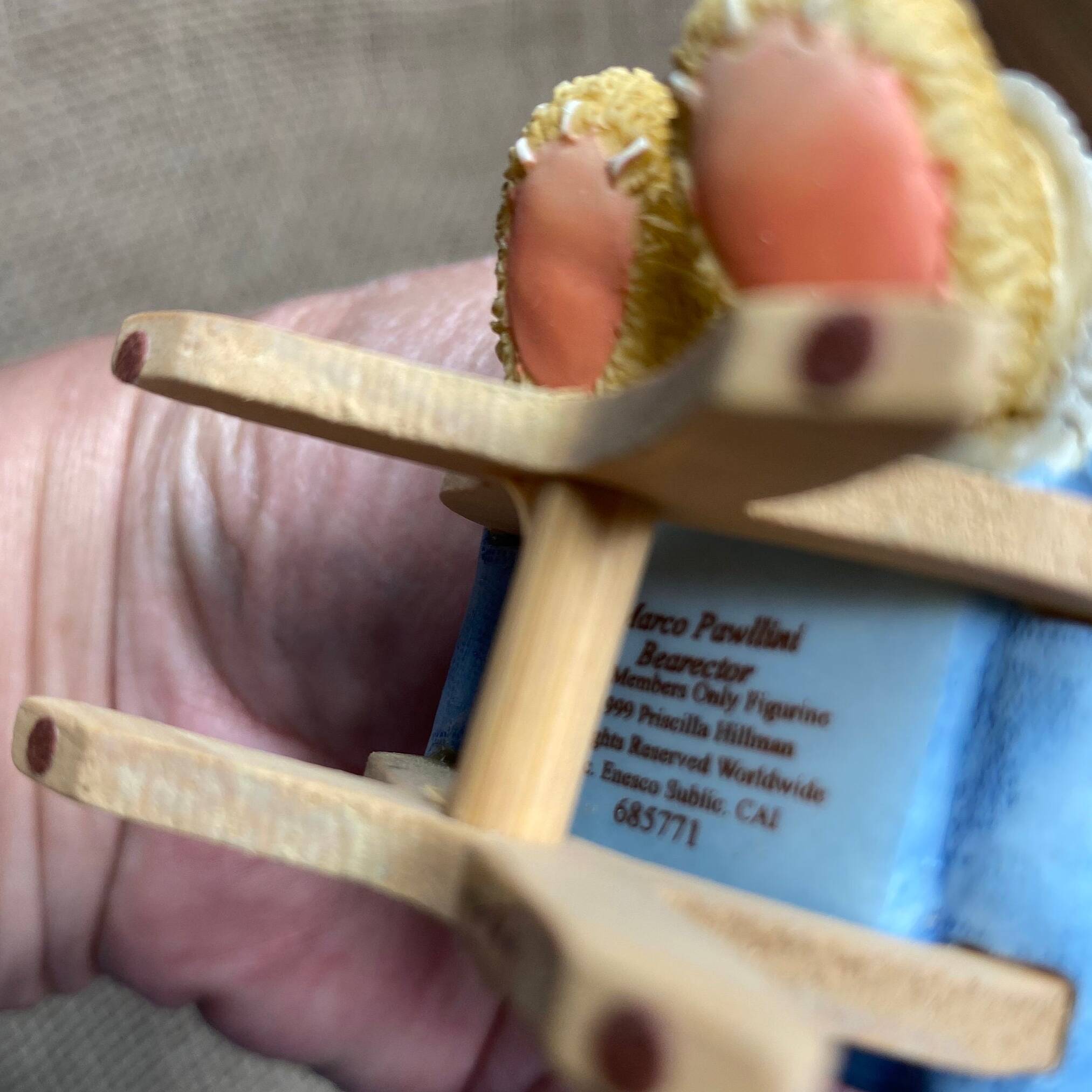 🧸Director Teddy Bear Figurine – The Perfect Addition to Your Gift