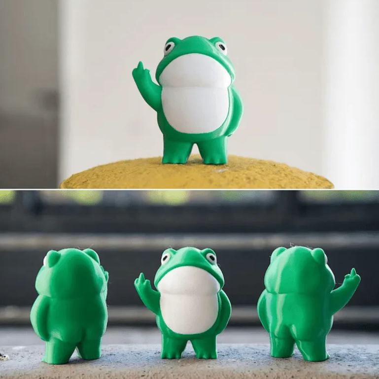 🐸Rebellious Frog Figurine🐸