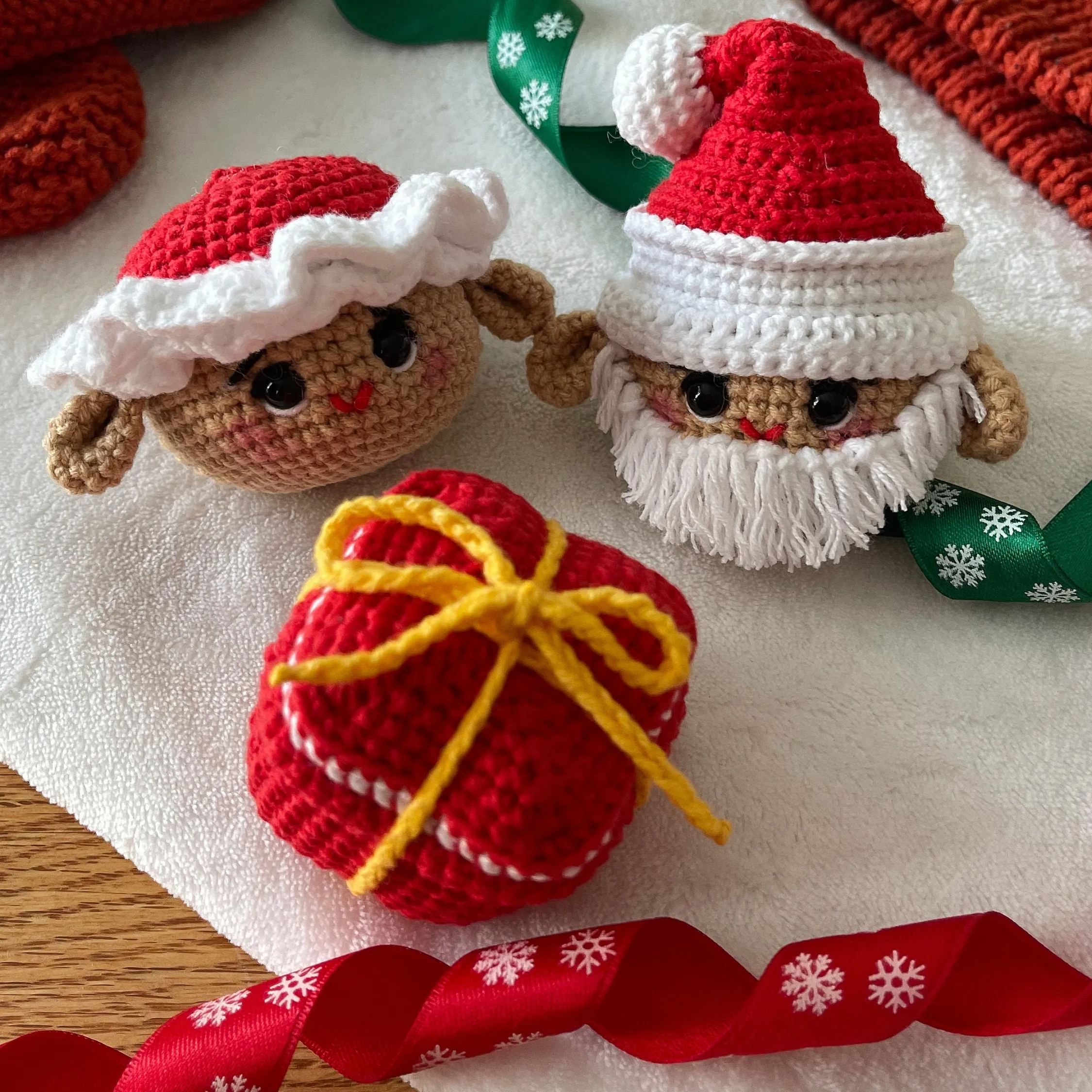🎄Handmade Christmas decoration🎗The Claus Family🎗