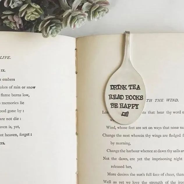 📕🎁Funny Spoon Bookmark -the perfect gift for a bookworm