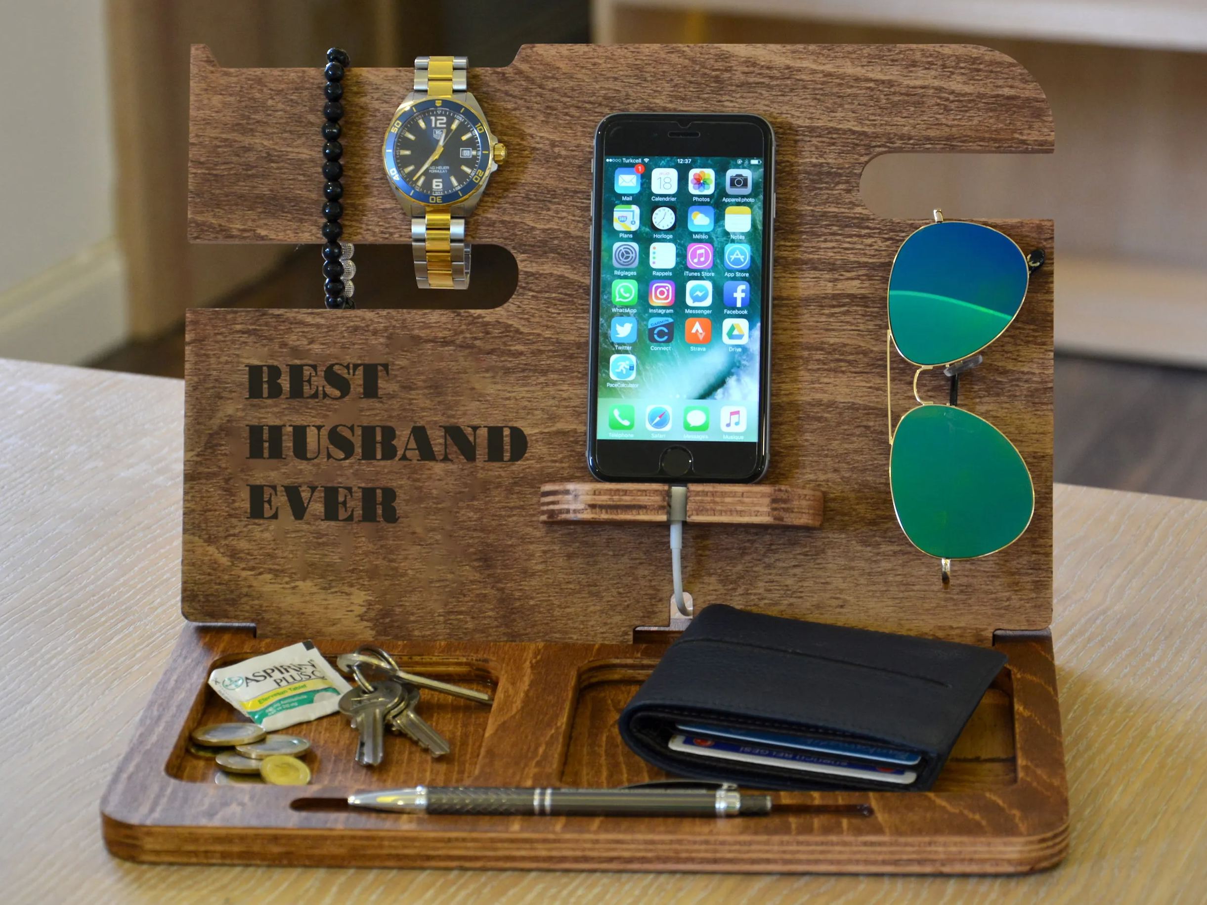 Wooden Docking Station-Gifts for him/Boyfriend Gift