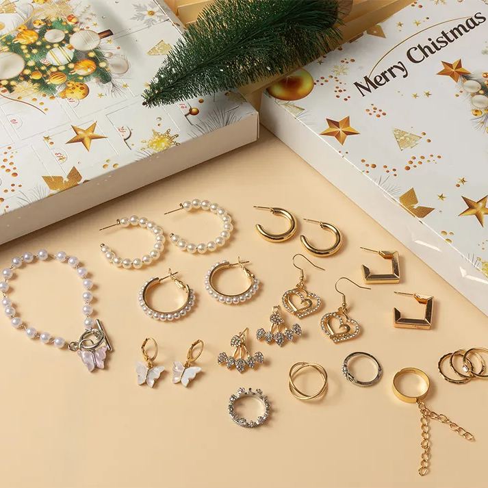 🎄 Christmas Jewelry Advent Calendar – Countdown with Style 🎄