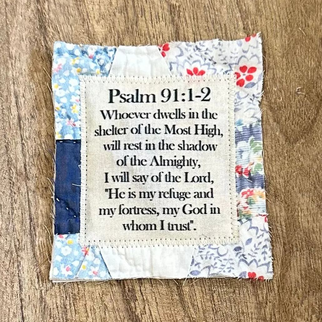 ✝️Prayer Quilt With Cross Inside