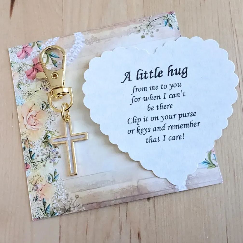 🎀🎁Heartfelt Keychain - A Warm Hug For Someone Special