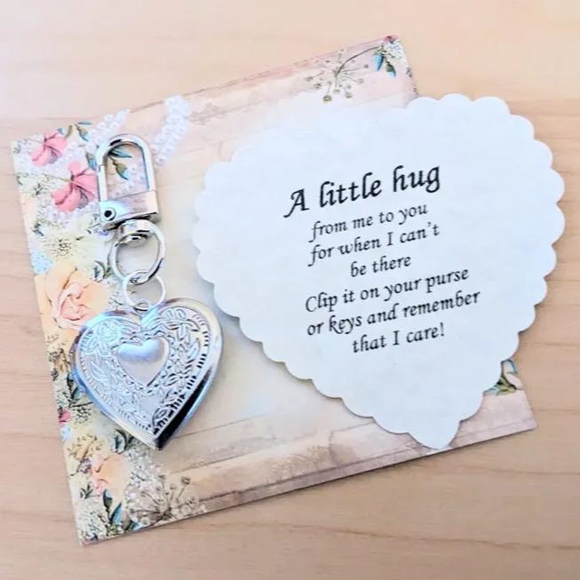 🎀🎁Heartfelt Keychain - A Warm Hug For Someone Special