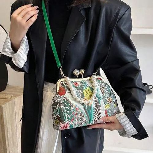 Vintage Flower Embroidery Handbag