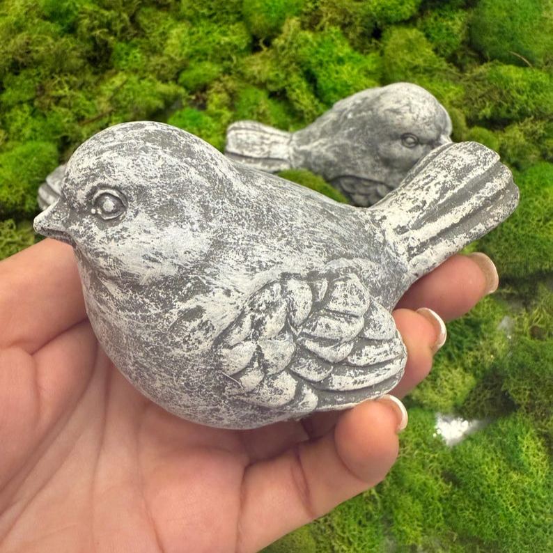 🐦 Set of 3 Concrete‑Look Resin Birds – Handcrafted Garden & Shelf Decor