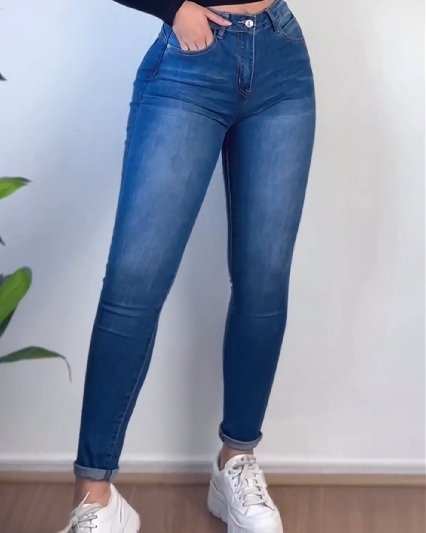 ChicCurve High Waist Jeans With Shape Belt