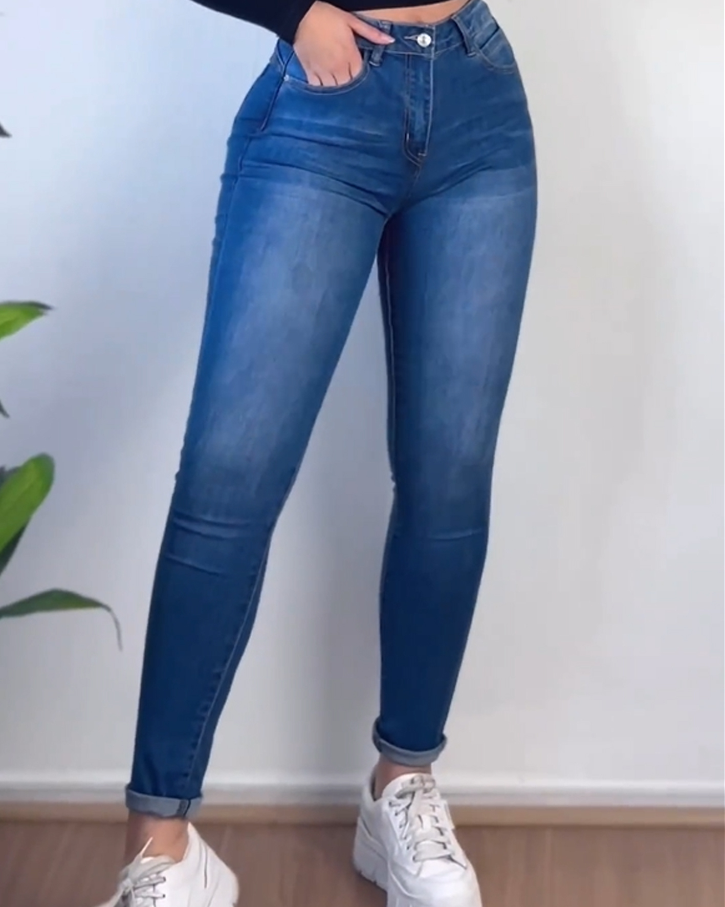 ChicCurve High Waist Jeans With Shape Belt