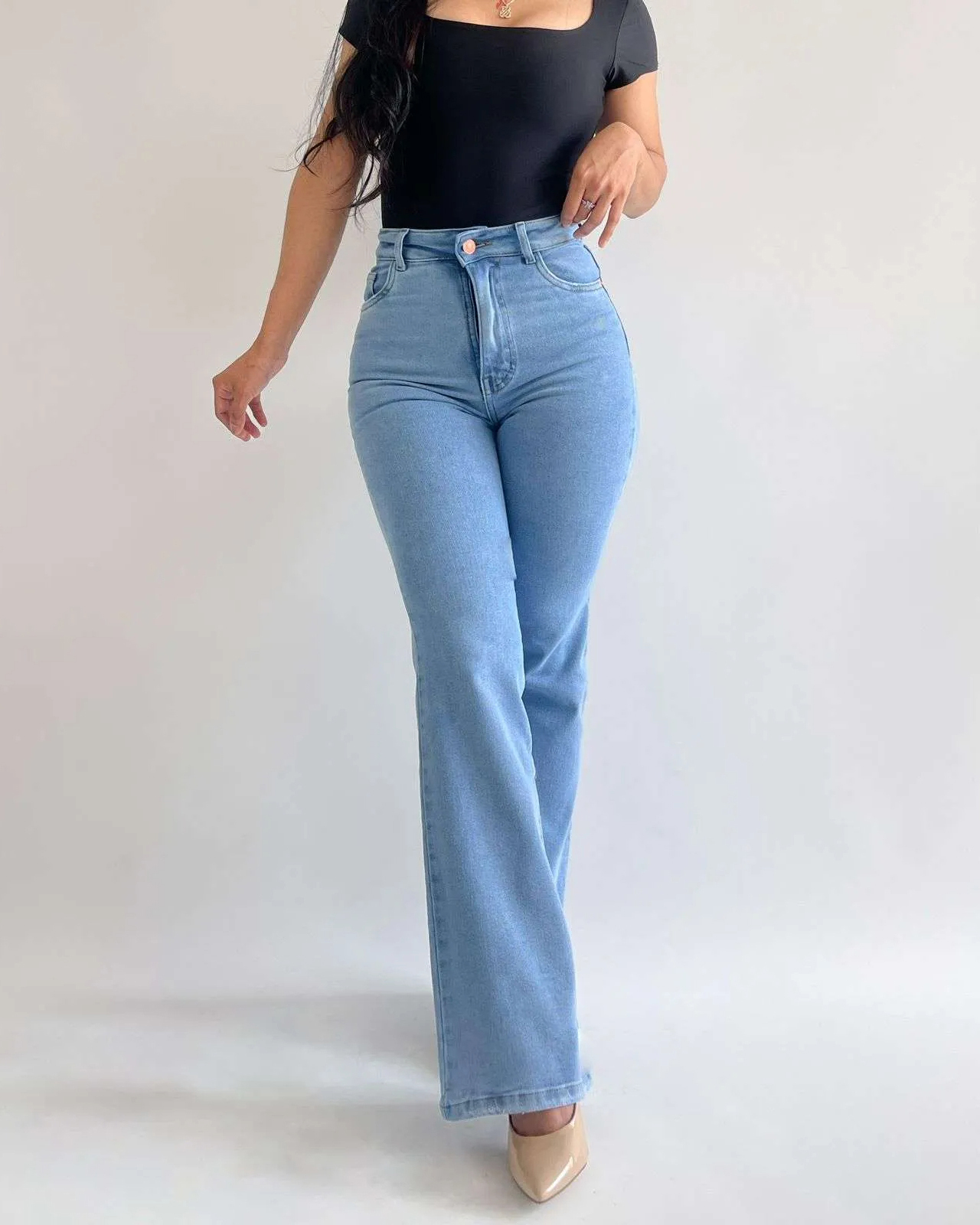 Classic light blue jeans-ChicCurve