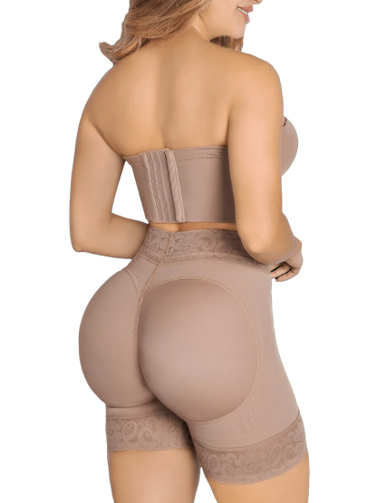 Lace Trimmed Hip Lifting Shorts