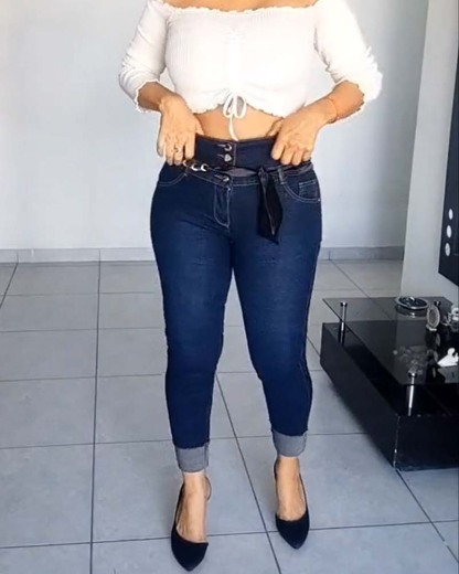 Colombian High-Waisted And Hip Jeans