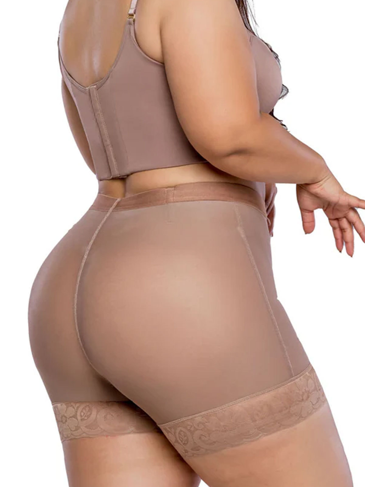 Short Invisible Hip-lifting Pants