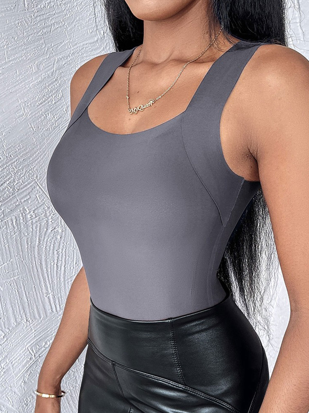 U Neck Shapewear Built-in Bra Tank High Strechy Sleeveless Slim Fit Tops Camisole