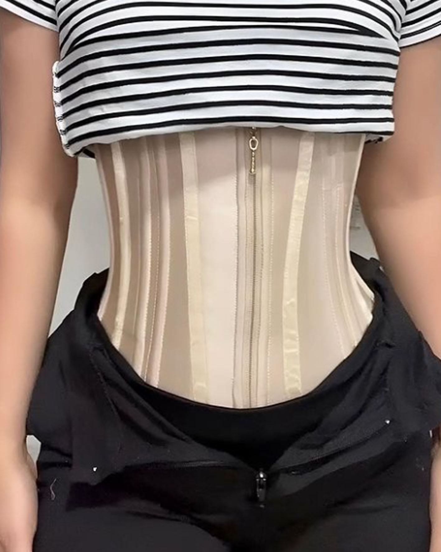 ChicCurve Hourglass Waist Training Belt