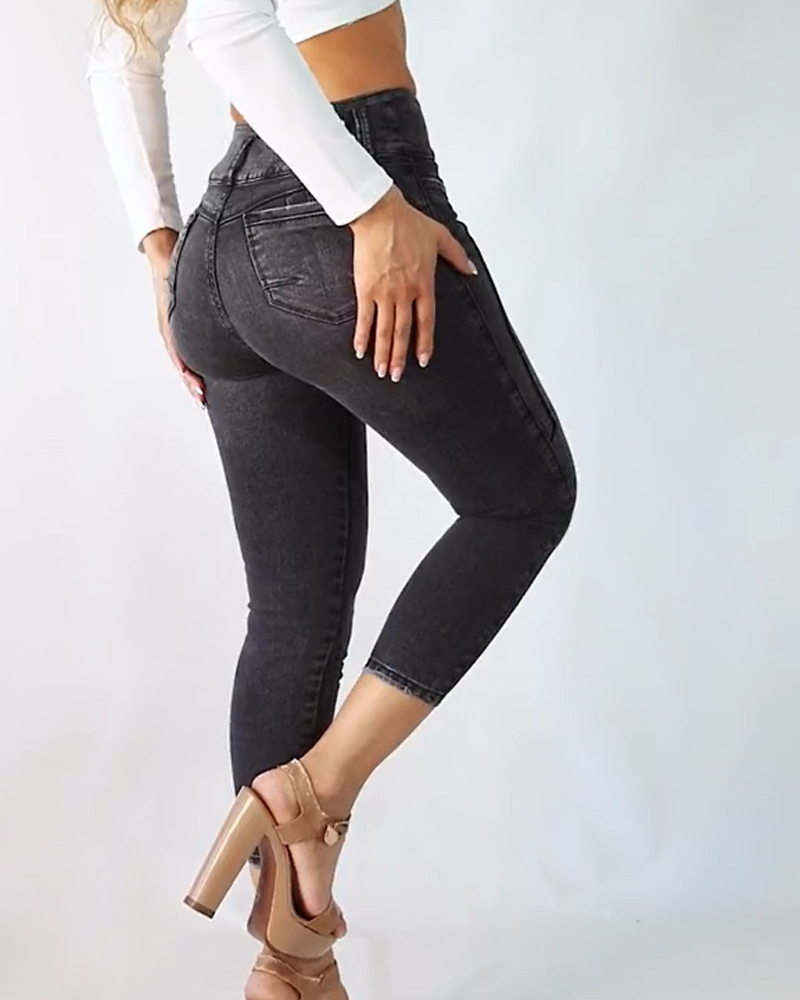 High-Waisted Hip-Lifting Jeans