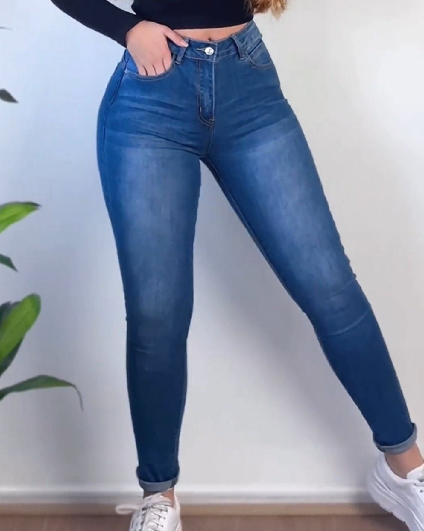 ChicCurve High Waist Jeans With Shape Belt