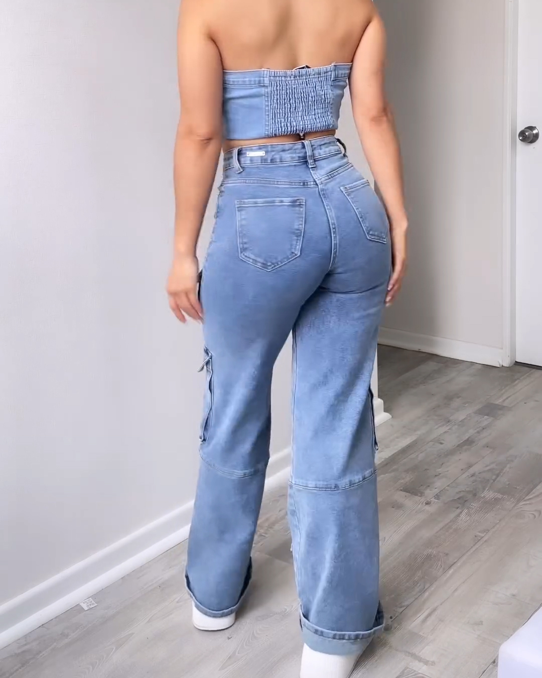 Stylish Straight Leg Jeans