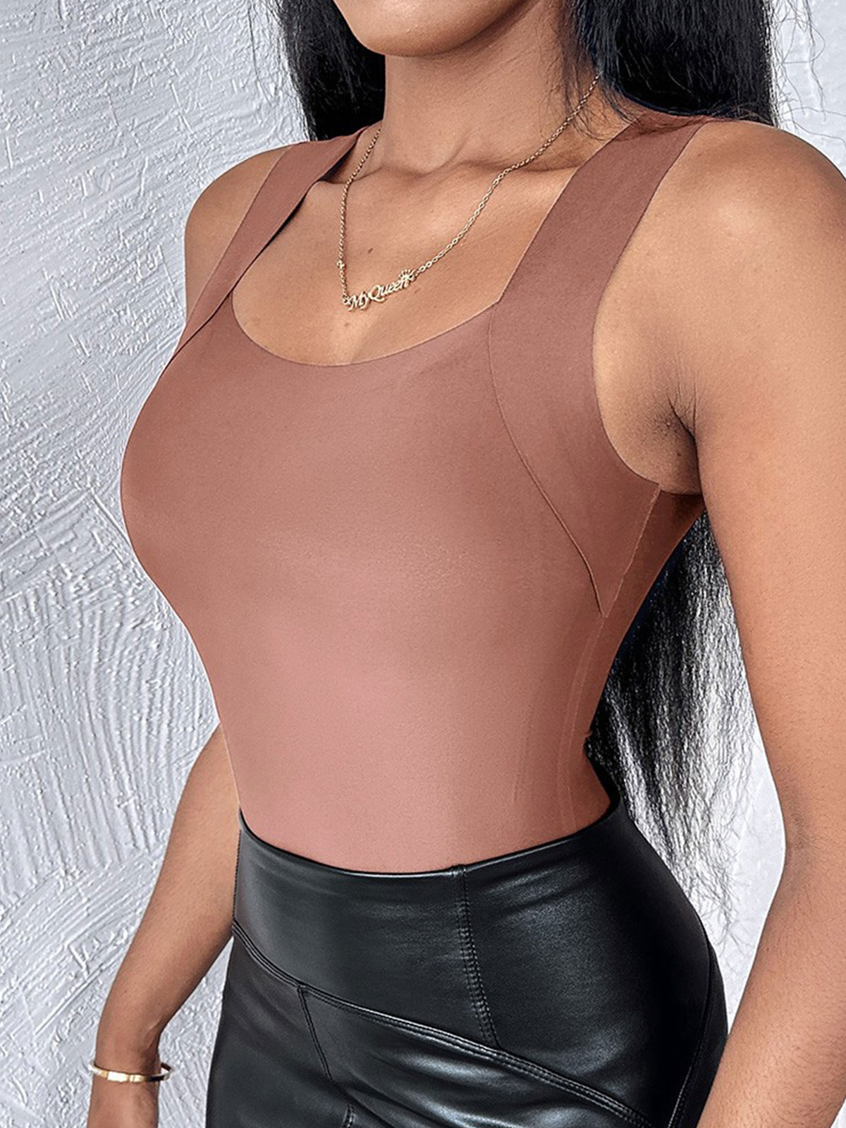 U Neck Shapewear Built-in Bra Tank High Strechy Sleeveless Slim Fit Tops Camisole