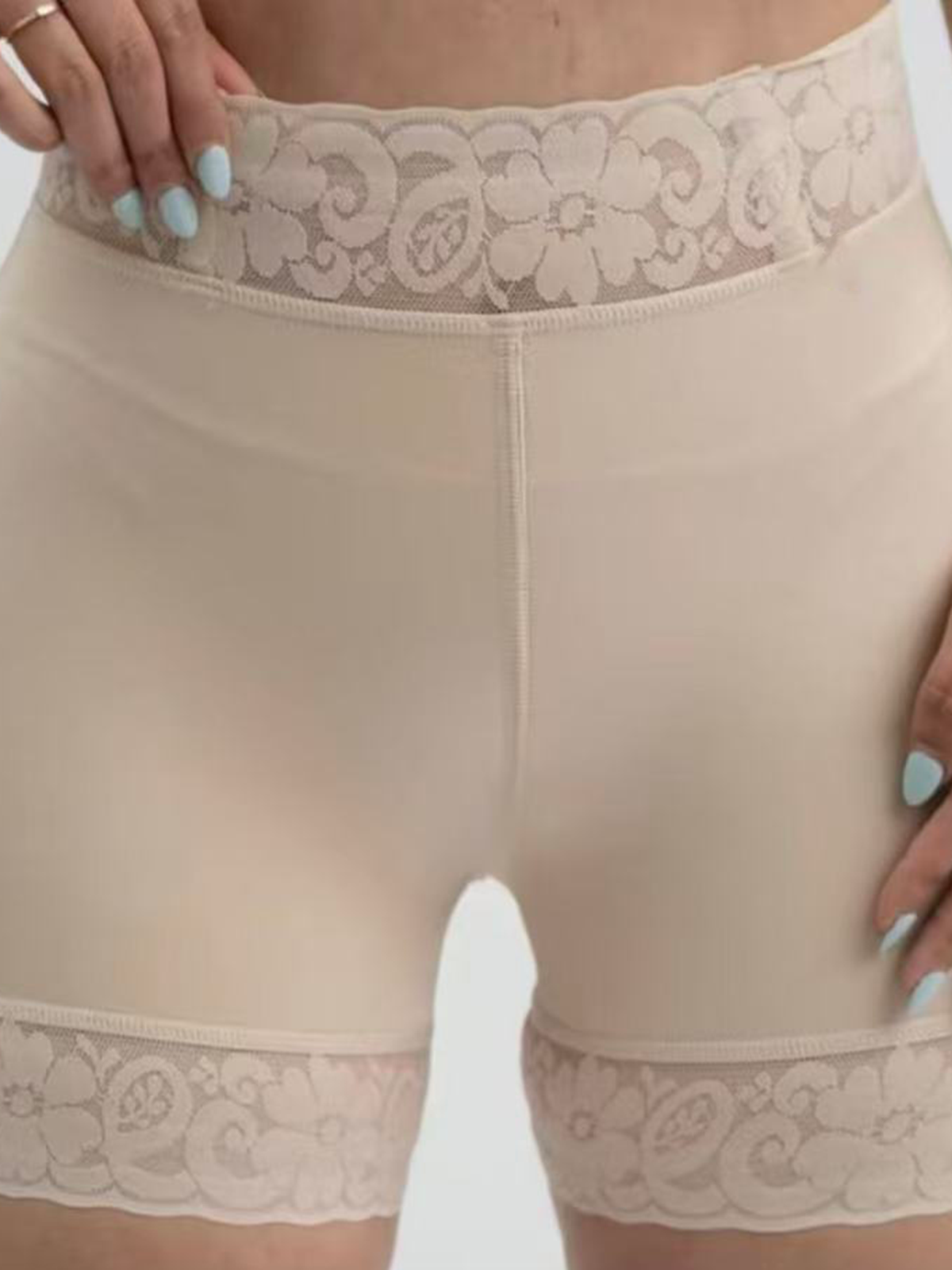 Lace Trimmed High Waisted Breathable Hip Lifting Shaping Shorts
