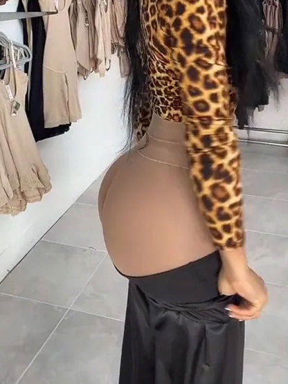 High Waisted Two-layer Lace Paneled Hip-lifting Shorts