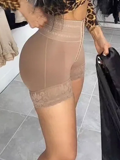 High Waisted Two-layer Lace Paneled Hip-lifting Shorts