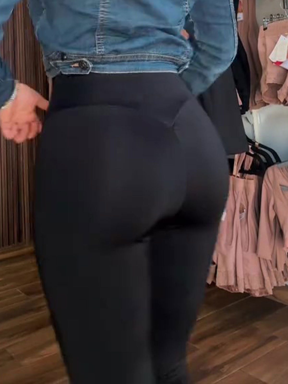 Black Leggings With Inner Belt