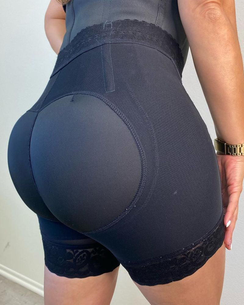 ChicCurve Tummy Control Booty Lifting Shorts