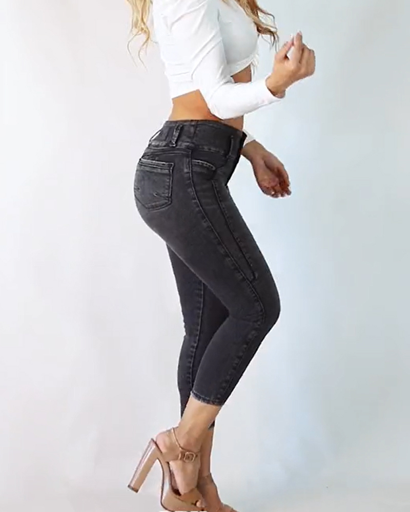 High-Waisted Hip-Lifting Jeans