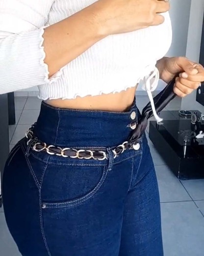 Colombian High-Waisted And Hip Jeans