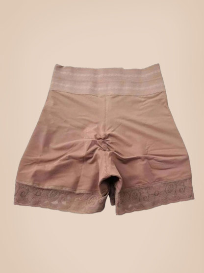 High Waisted Two-layer Lace Paneled Hip-lifting Shorts