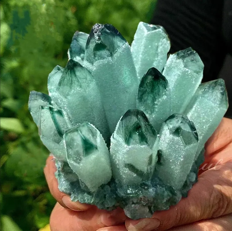 Last 4 hours 57% OFF -Mineral Crystal Clusters