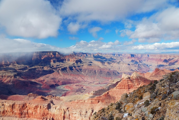 Free photo grand canyon panorama view in winter with snow