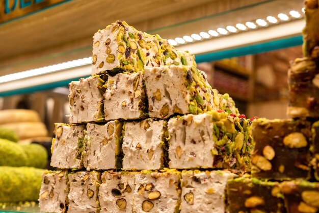 Free photo closeup of turkish sweets and rahat lokum in the egyptian bazaar