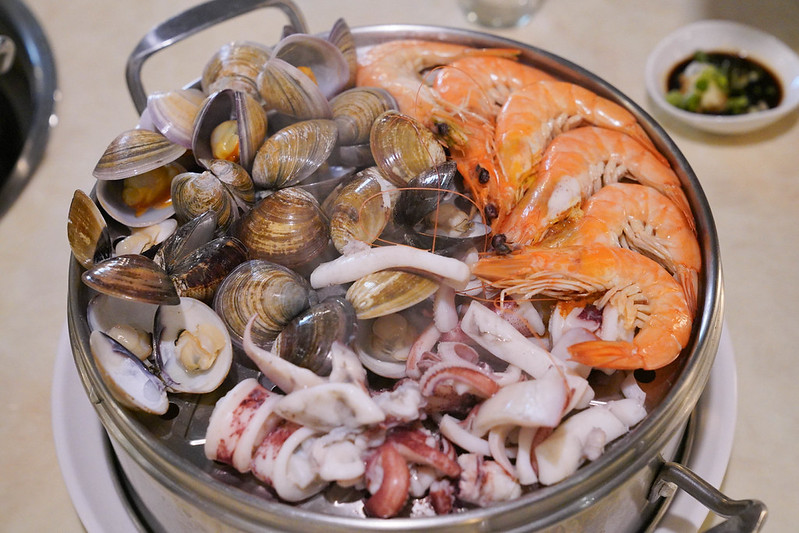 Chinese Seafood Hot Pot