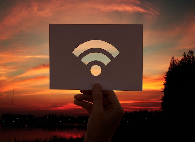 Photo connexion internet wifi papier perforé