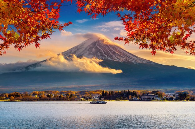 Photo fuji mountain and kawaguchiko lake at sunset
