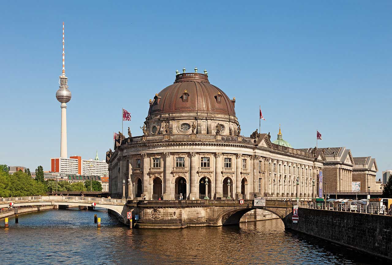 10 Angles of Museum Island