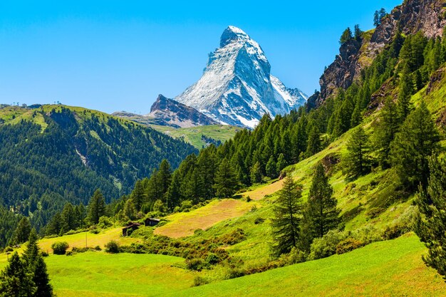 Photo matterhorn mountain range in switzerland