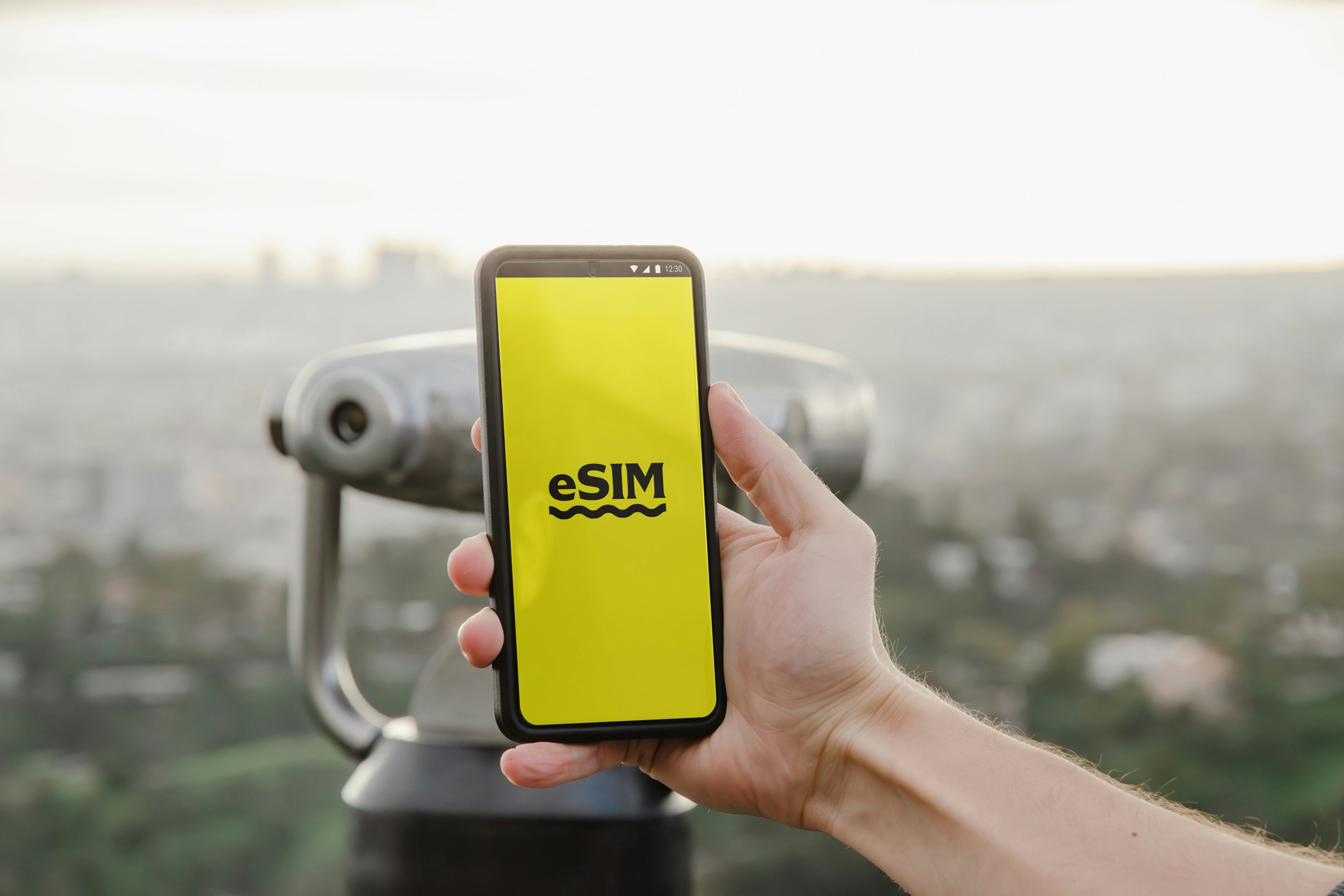 How Visual Guides Help Travelers Understand eSIM Setup And Mobile Data Abroad