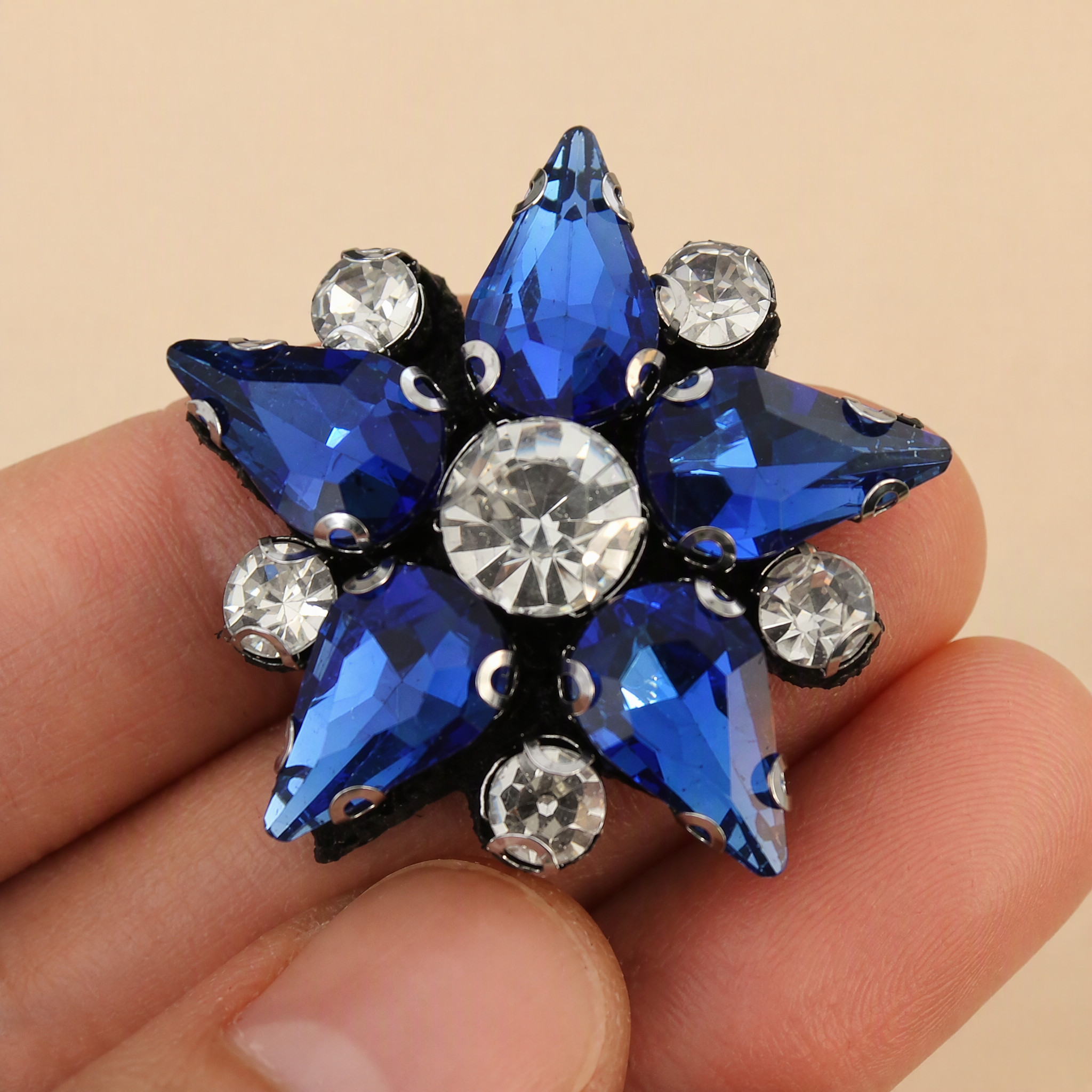 1 Piece Beaded Rhinestone Star Applique for Clothing & Bag Embellishment BA0071