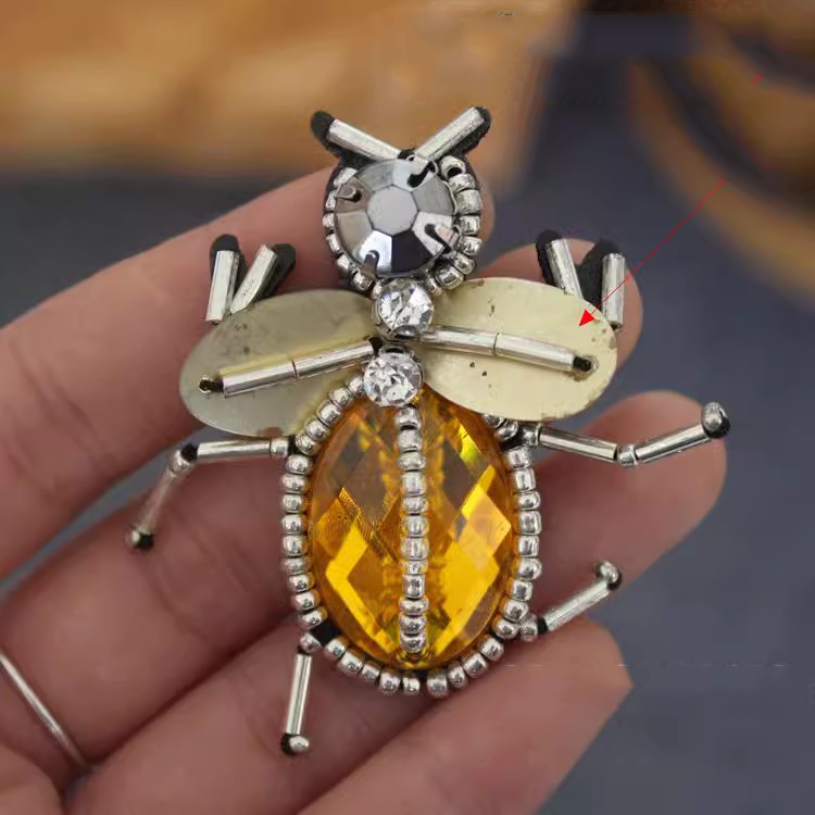 Beaded Accessories Bee Cloth Patch BA0002