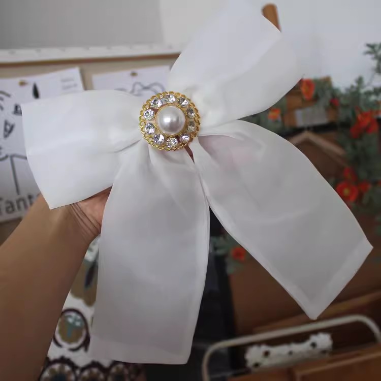 Beaded Collar Bow Tie Brooch BTA0009