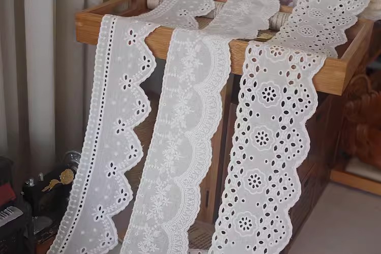 Cotton Lace Fabric With Embroidery Width 9 cm EF0112