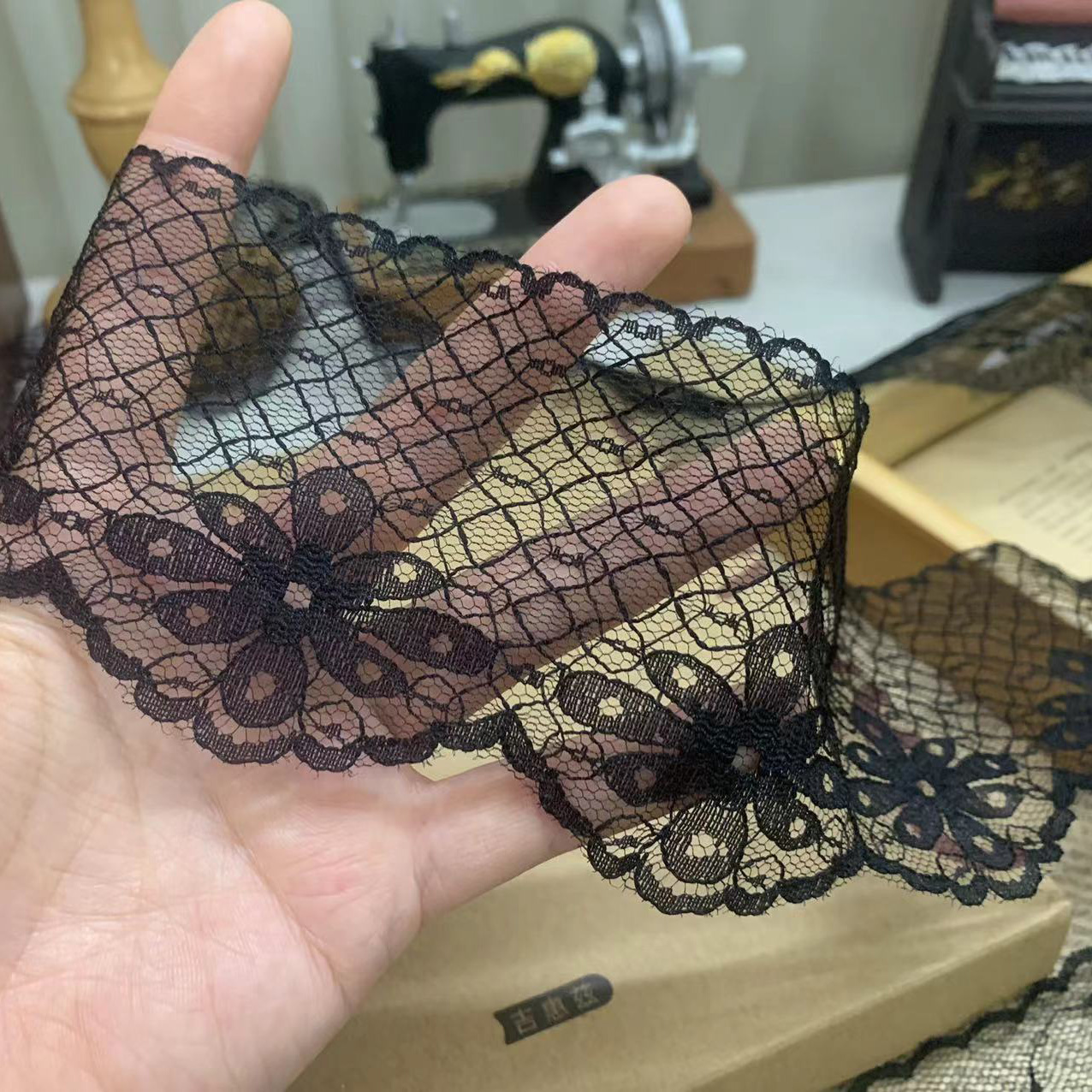 Dress Hem Lace Trim Width 5-11 cm LT0264