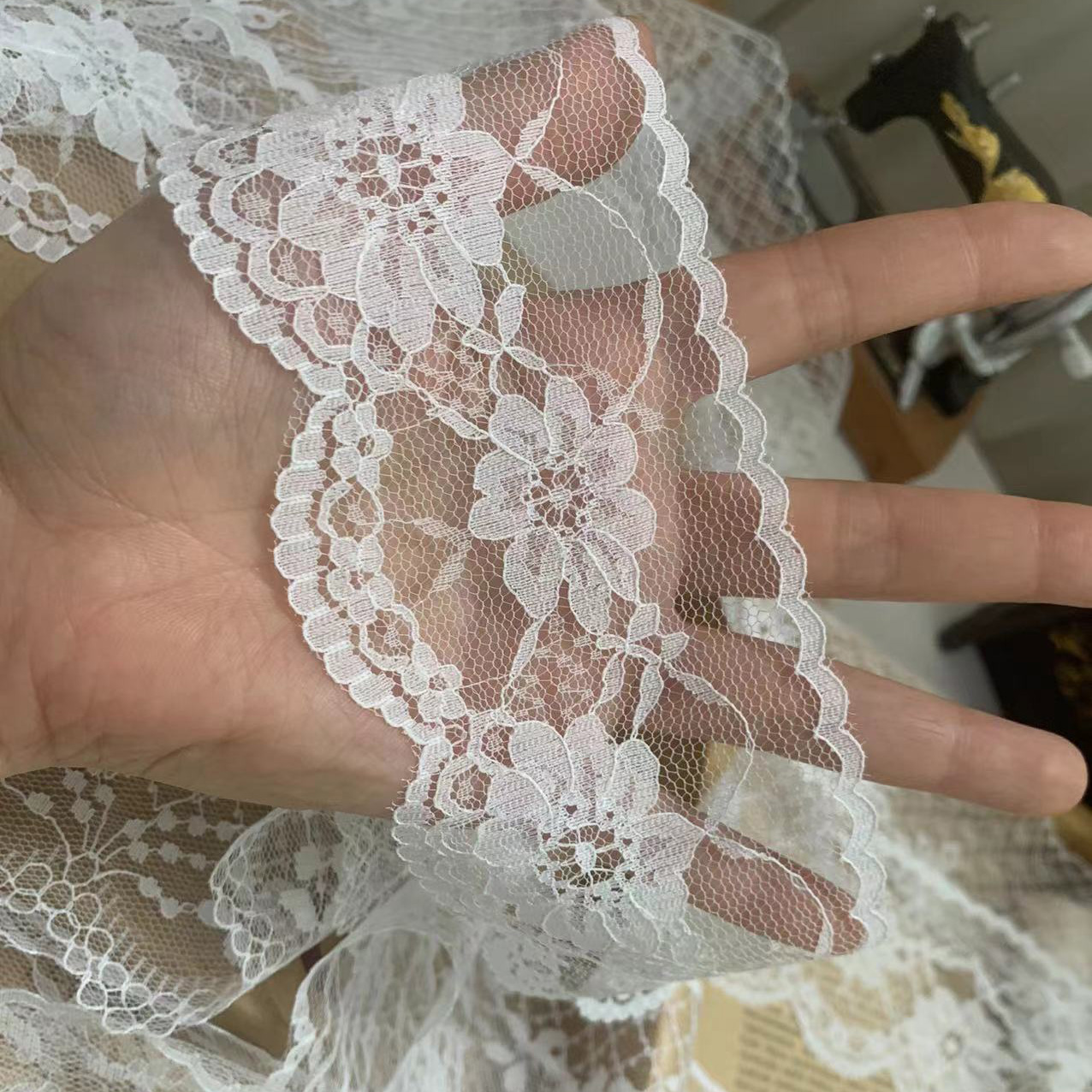 Dress Hem Lace Trim Width 5-11 cm LT0264