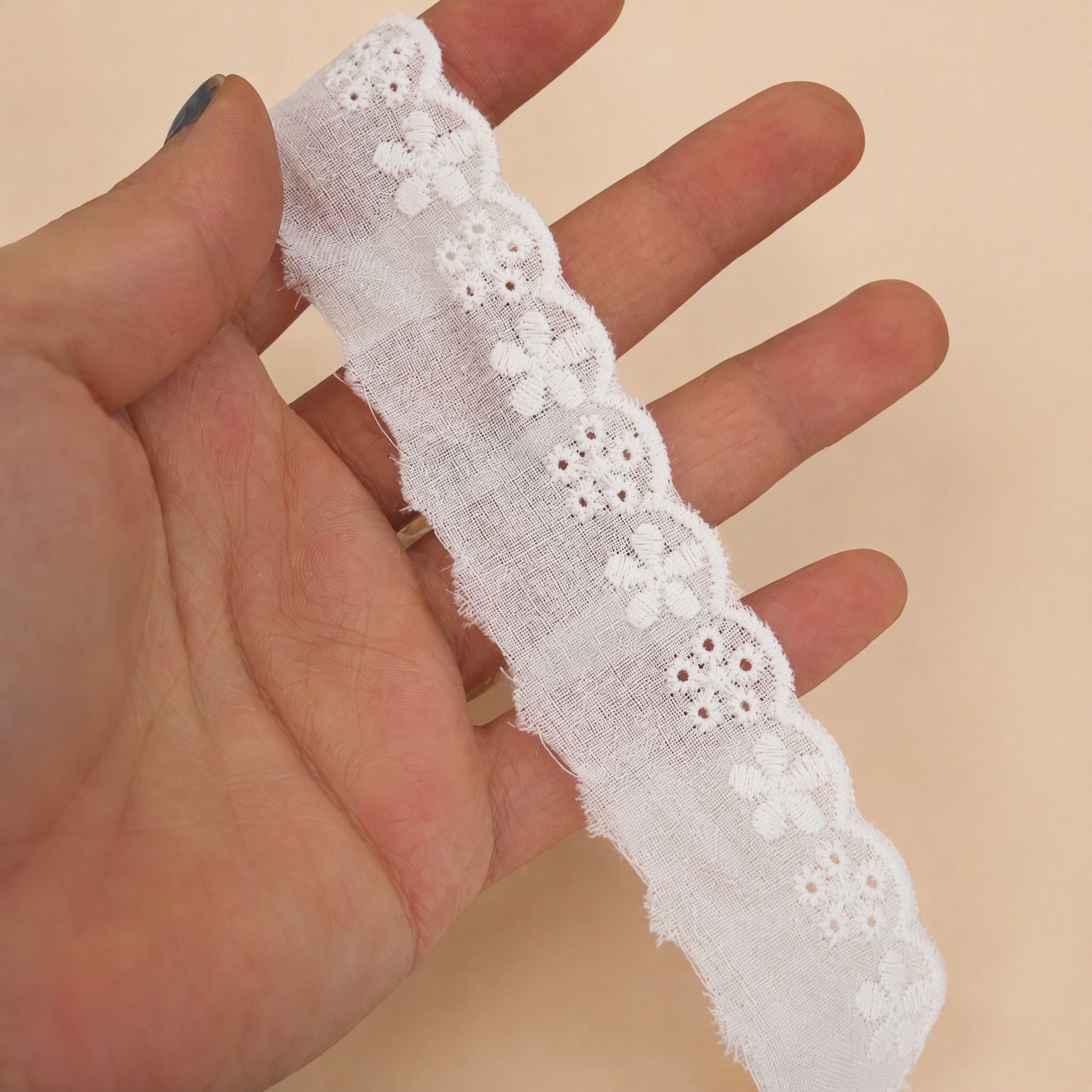 1 Meter Eyelet Floral Lace Trim for Blouse Edging Width 2-3 cm EF0078