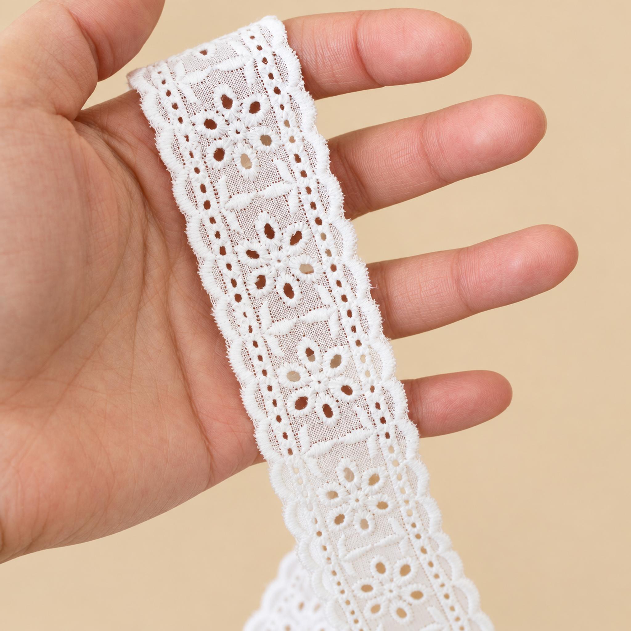 1 Meter Floral Eyelet Lace Trim for Blouse Cuffs Width 2-5 cm EF0111